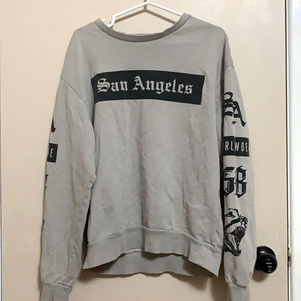 Sweatshirt